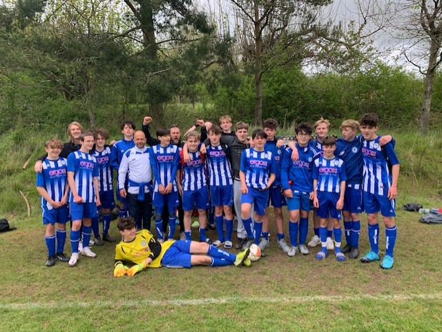 Ramsbury FC U16s 8-0 win over Derry Hill FC U16s see them win the Division Title!